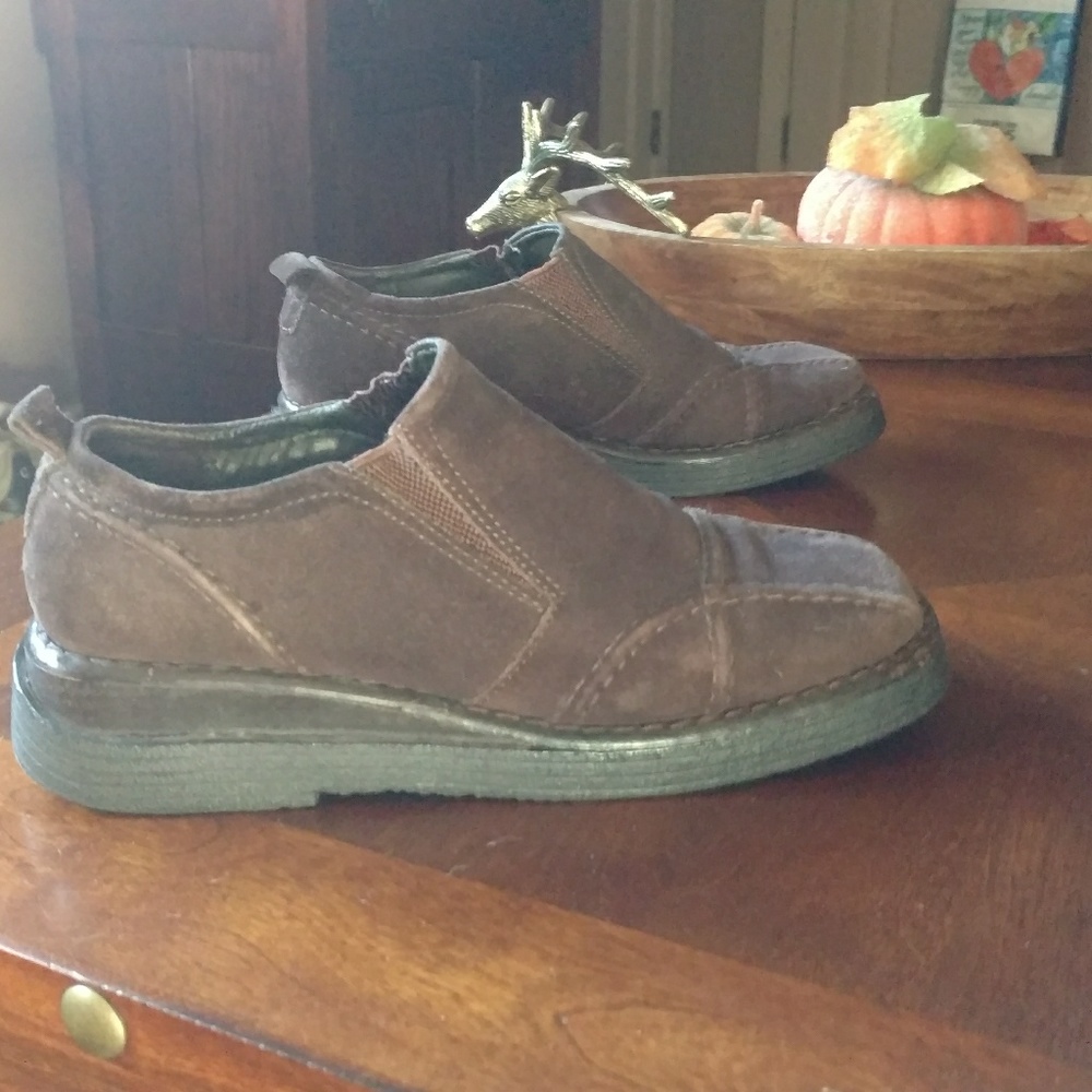 Shoes - Picture 6 of 7